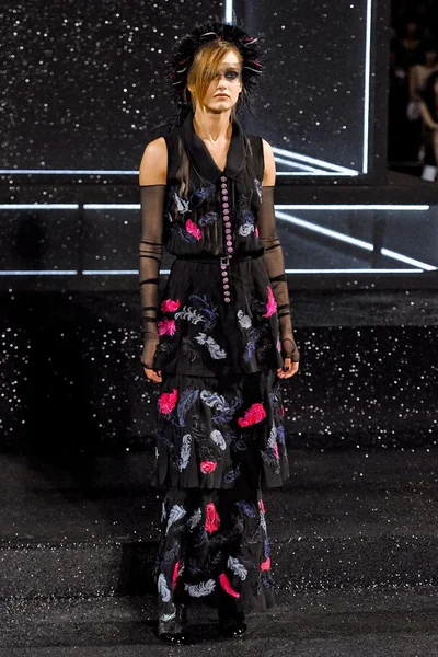 Look 48